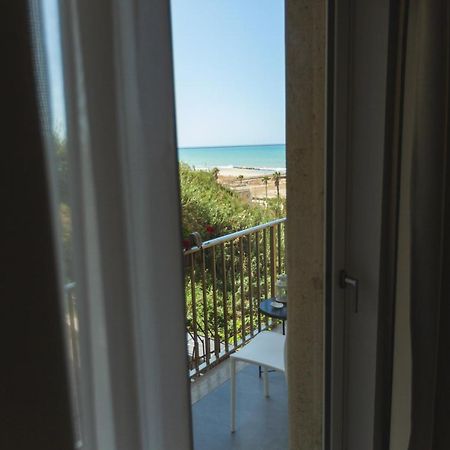 B&B A Due Passi Dal Mare Gela Exterior photo