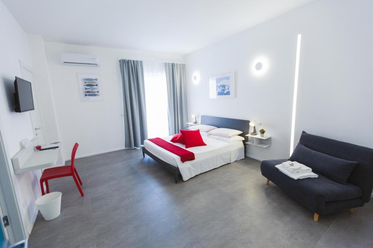B&B A Due Passi Dal Mare Gela Exterior photo